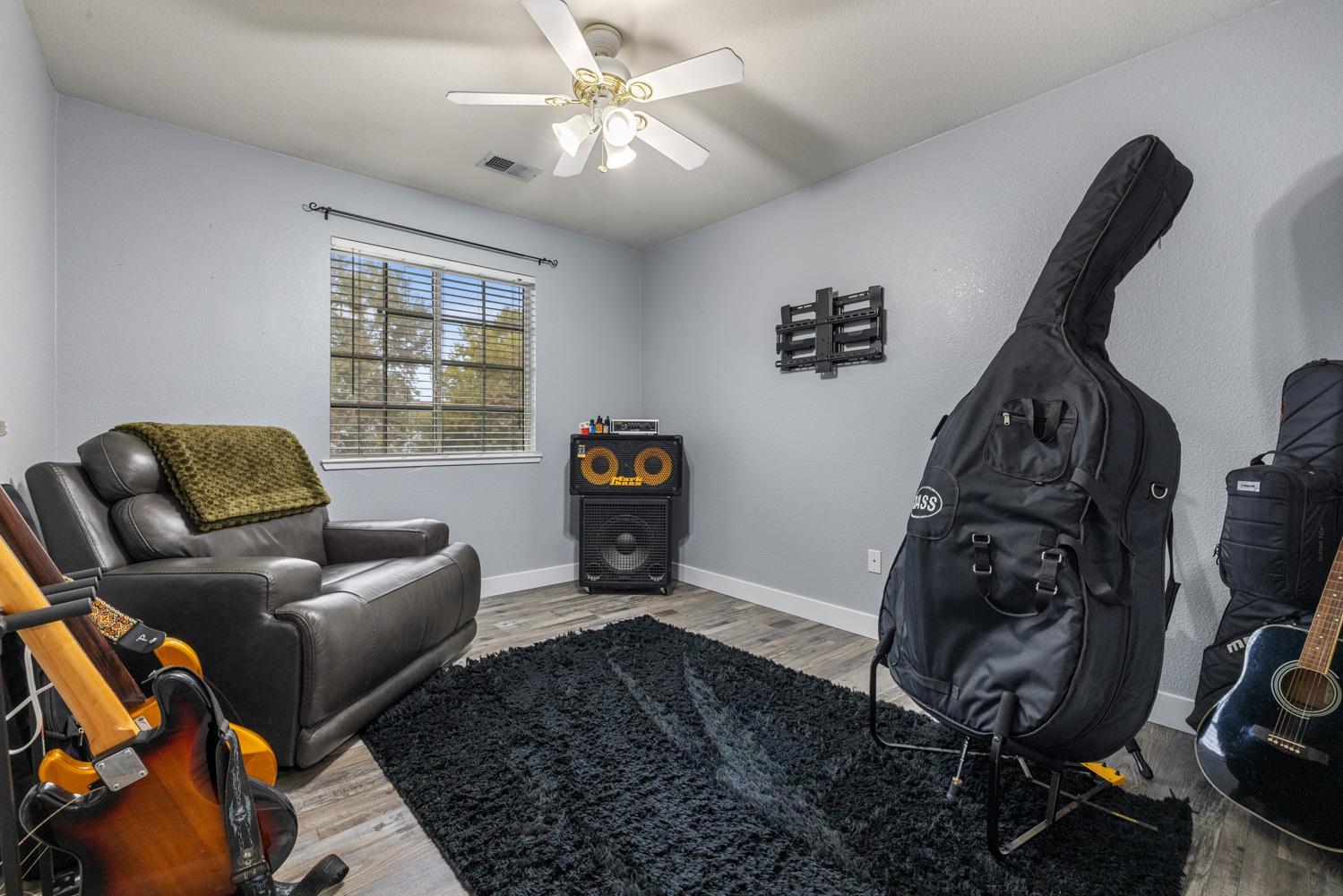 Ripon, California, 95366, United States, 6 Bedrooms Bedrooms, ,3 BathroomsBathrooms,Residential,For Sale,1978022