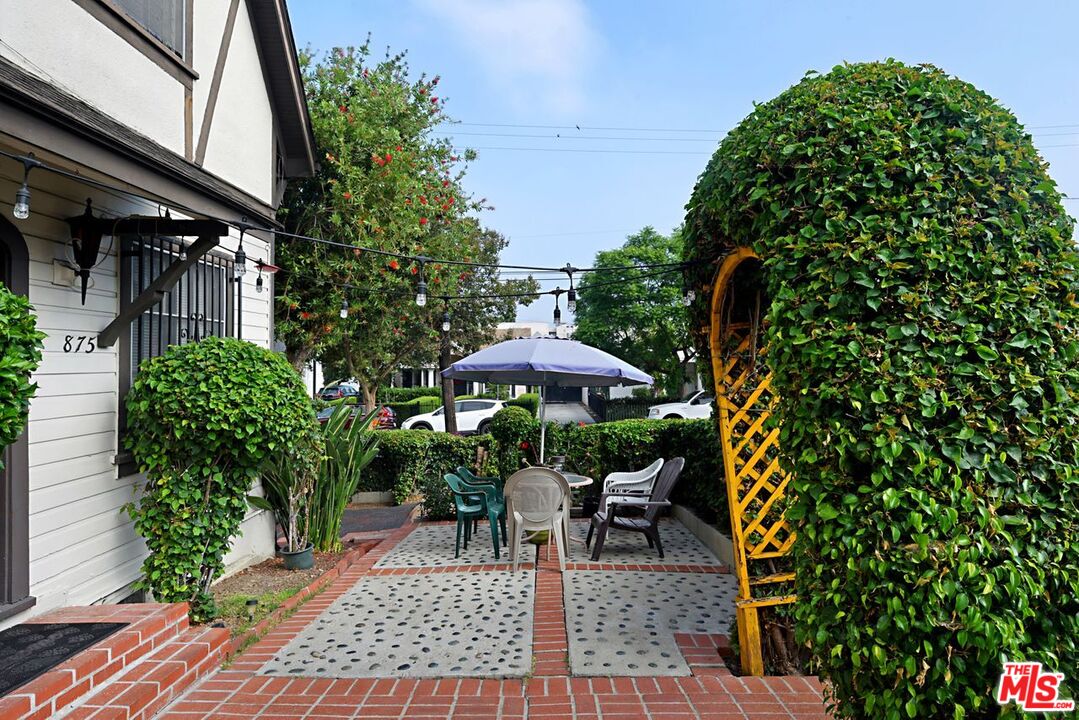 Los Angeles, California, 90029, United States, ,Residential,For Sale,1850237