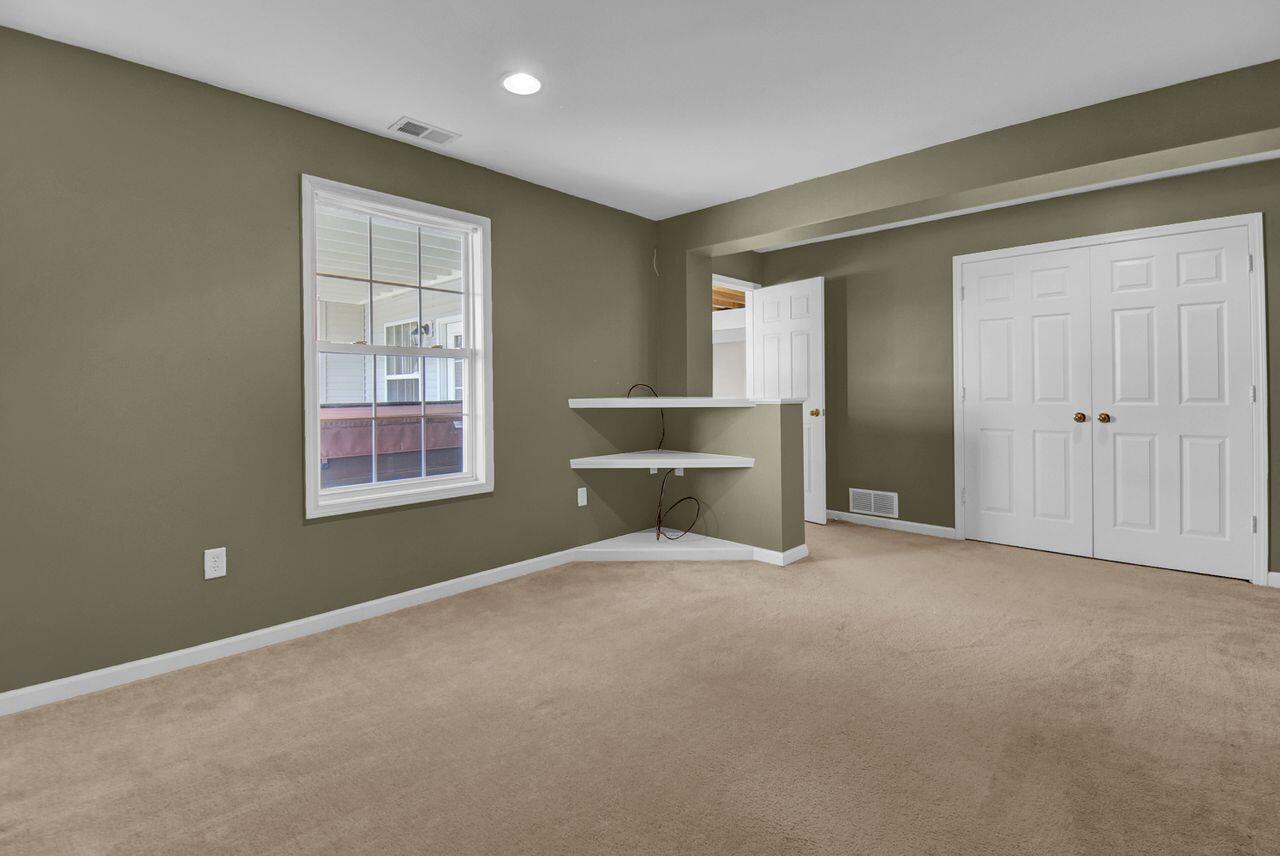 Dry Ridge, Kentucky, 41035, United States, 5 Bedrooms Bedrooms, ,4 BathroomsBathrooms,Residential,For Sale,1818074
