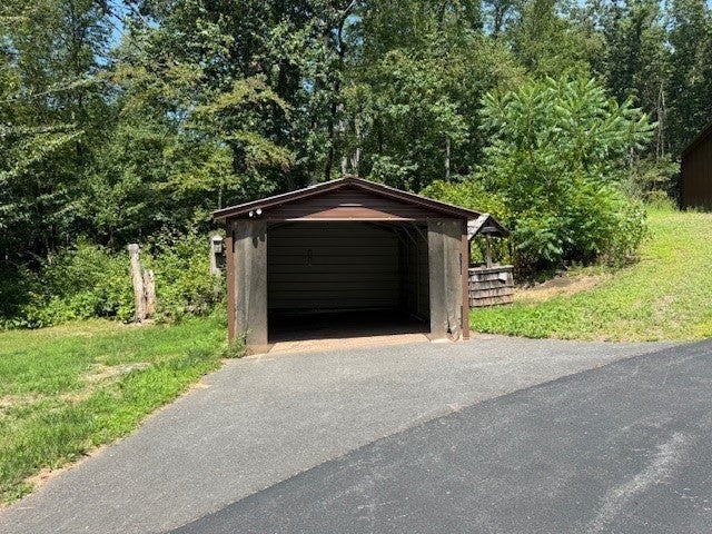 Deerfield, Massachusetts, 01342, United States, 2 Bedrooms Bedrooms, ,1 BathroomBathrooms,Residential,For Sale,1913467
