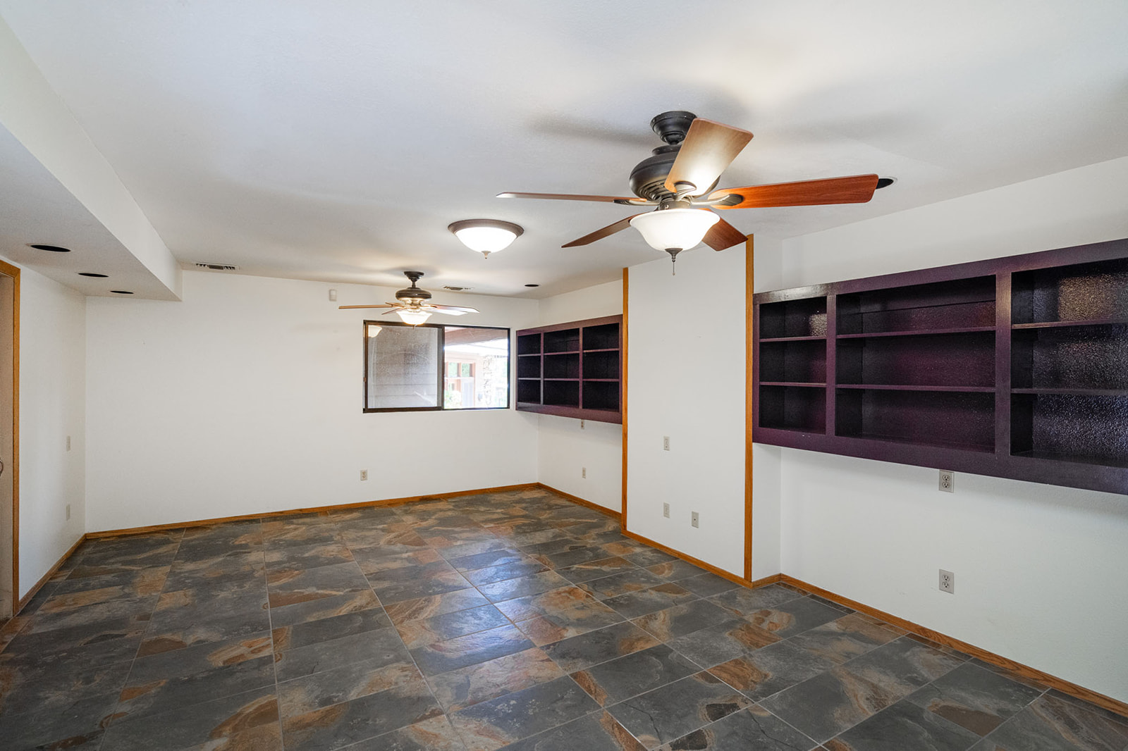 Hemet, California, 92544, United States, 6 Bedrooms Bedrooms, ,6 BathroomsBathrooms,Residential,For Sale,1849818