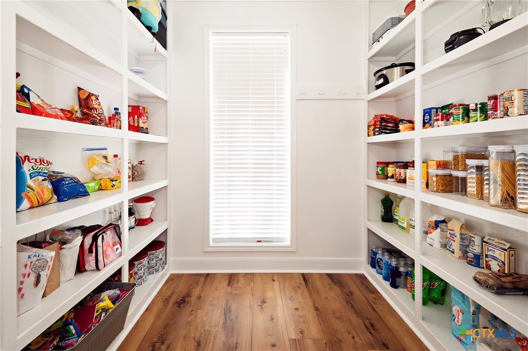 Salado, Texas, 76571, United States, 4 Bedrooms Bedrooms, ,3 BathroomsBathrooms,Residential,For Sale,1983234