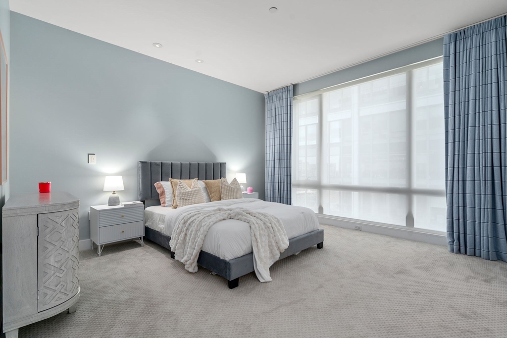 Boston, Massachusetts, 02210, United States, 3 Bedrooms Bedrooms, ,4 BathroomsBathrooms,Residential,For Sale,1821296