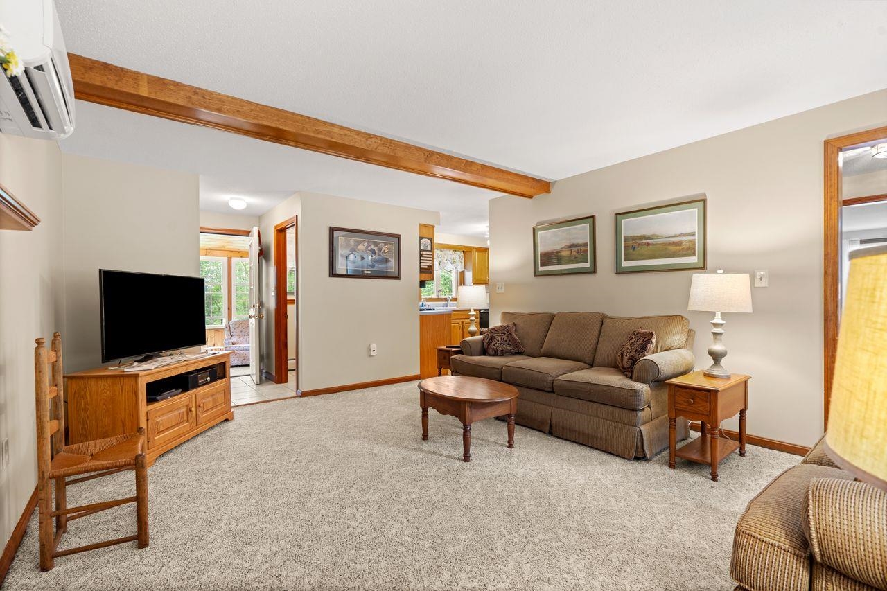 Hooksett, New Hampshire, 03106, United States, 3 Bedrooms Bedrooms, ,2 BathroomsBathrooms,Residential,For Sale,1897841