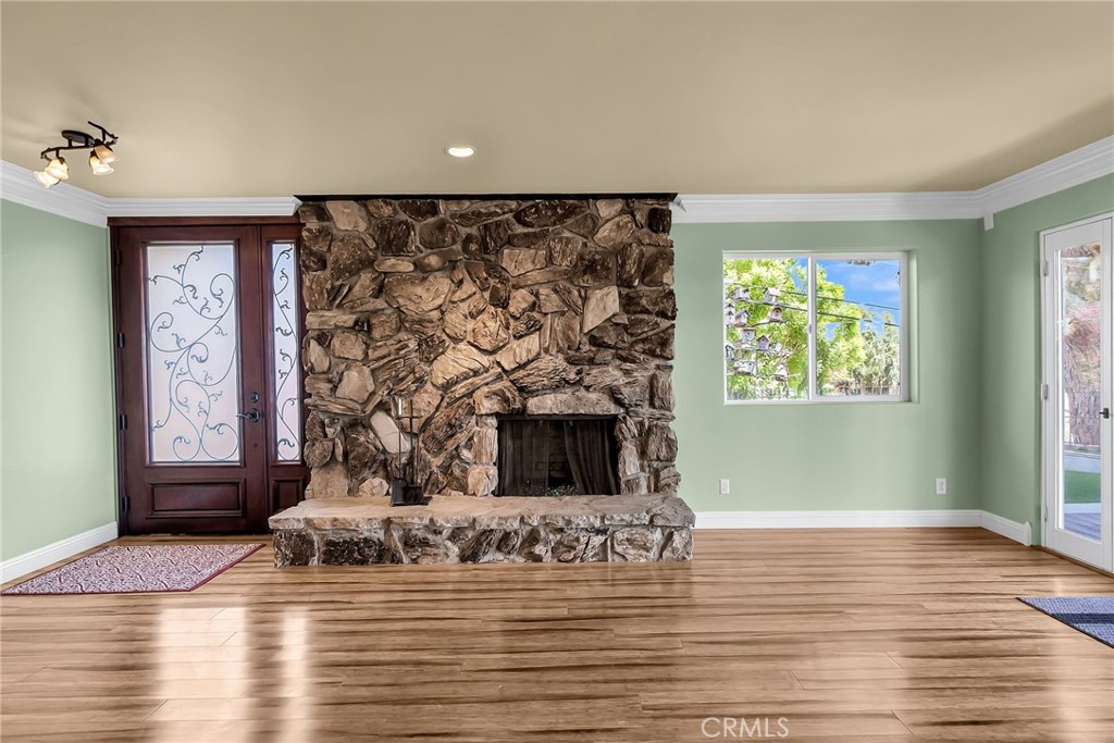 Jurupa Valley, California, 92509, United States, 3 Bedrooms Bedrooms, ,2 BathroomsBathrooms,Residential,For Sale,1939964