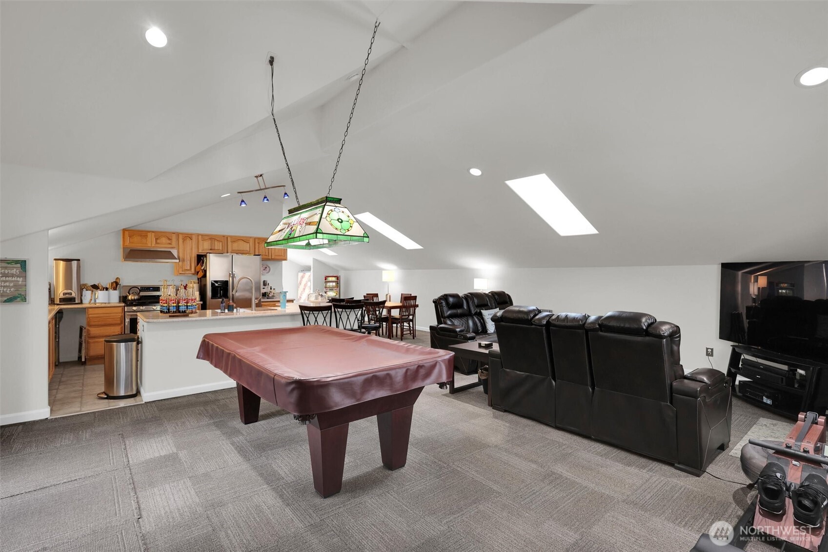 Tacoma, Washington, 98444, United States, 4 Bedrooms Bedrooms, ,4 BathroomsBathrooms,Residential,For Sale,1973833