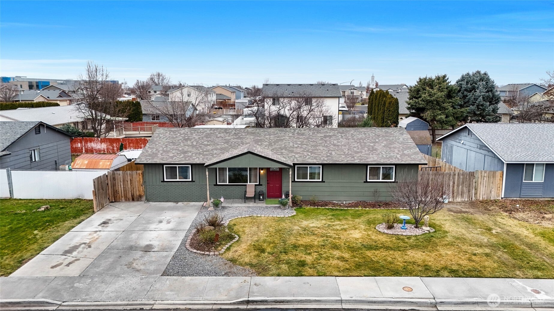 Wallace St, Moses Lake, WA 98837