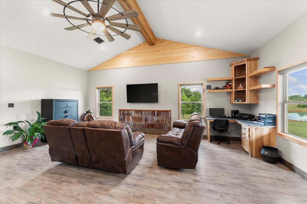 Rusk, Texas, 75785, United States, 1 Bedroom Bedrooms, ,3 BathroomsBathrooms,Residential,For Sale,1918158