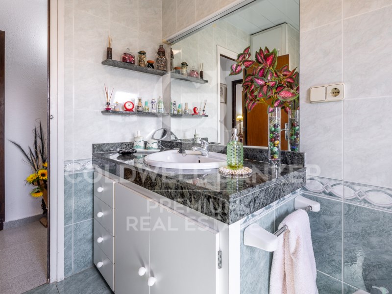 Sant Cugat del Vallès, Catalonia, ES, 5 Bedrooms Bedrooms, ,2 BathroomsBathrooms,Residential,For Sale,1759701