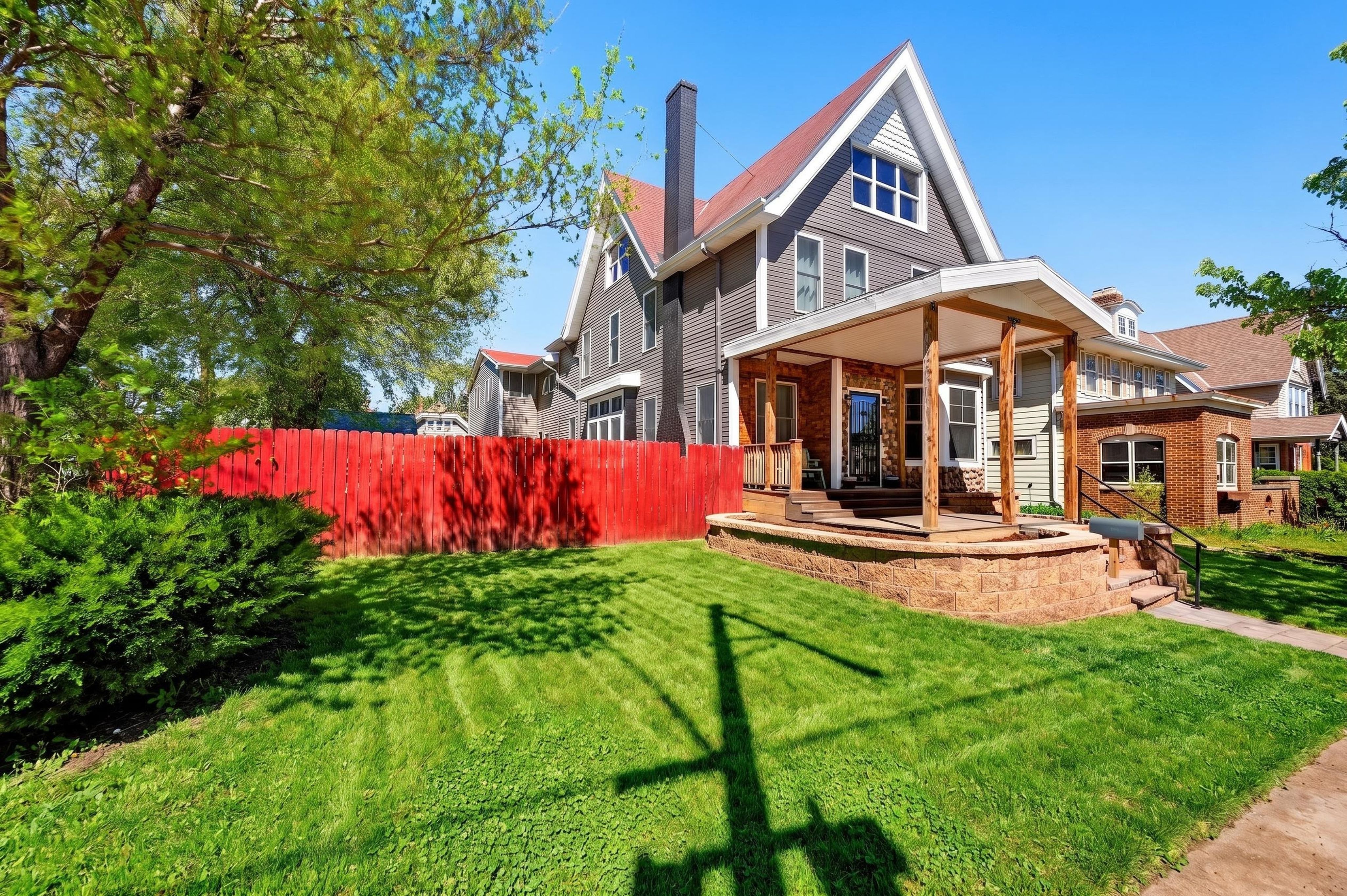  Ultimate Versatility: 7-Bedroom Gem with $40K in Upgrades & Private Guest Wing - 物件實景