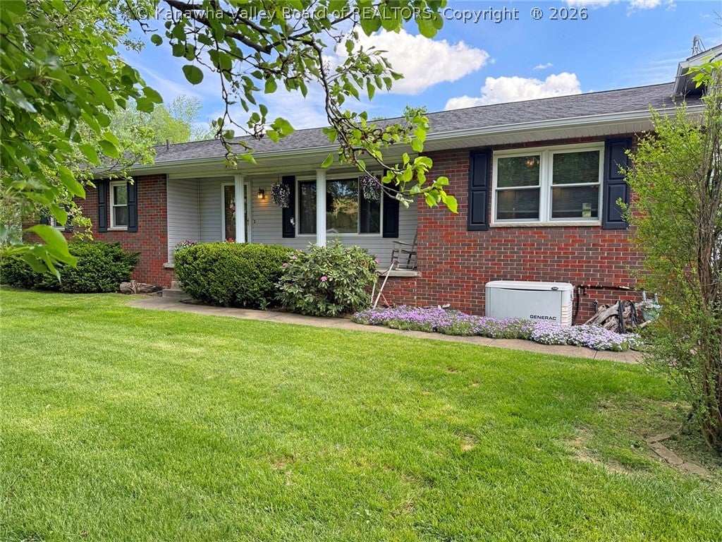 Christy Ln, Winfield, WV 25213