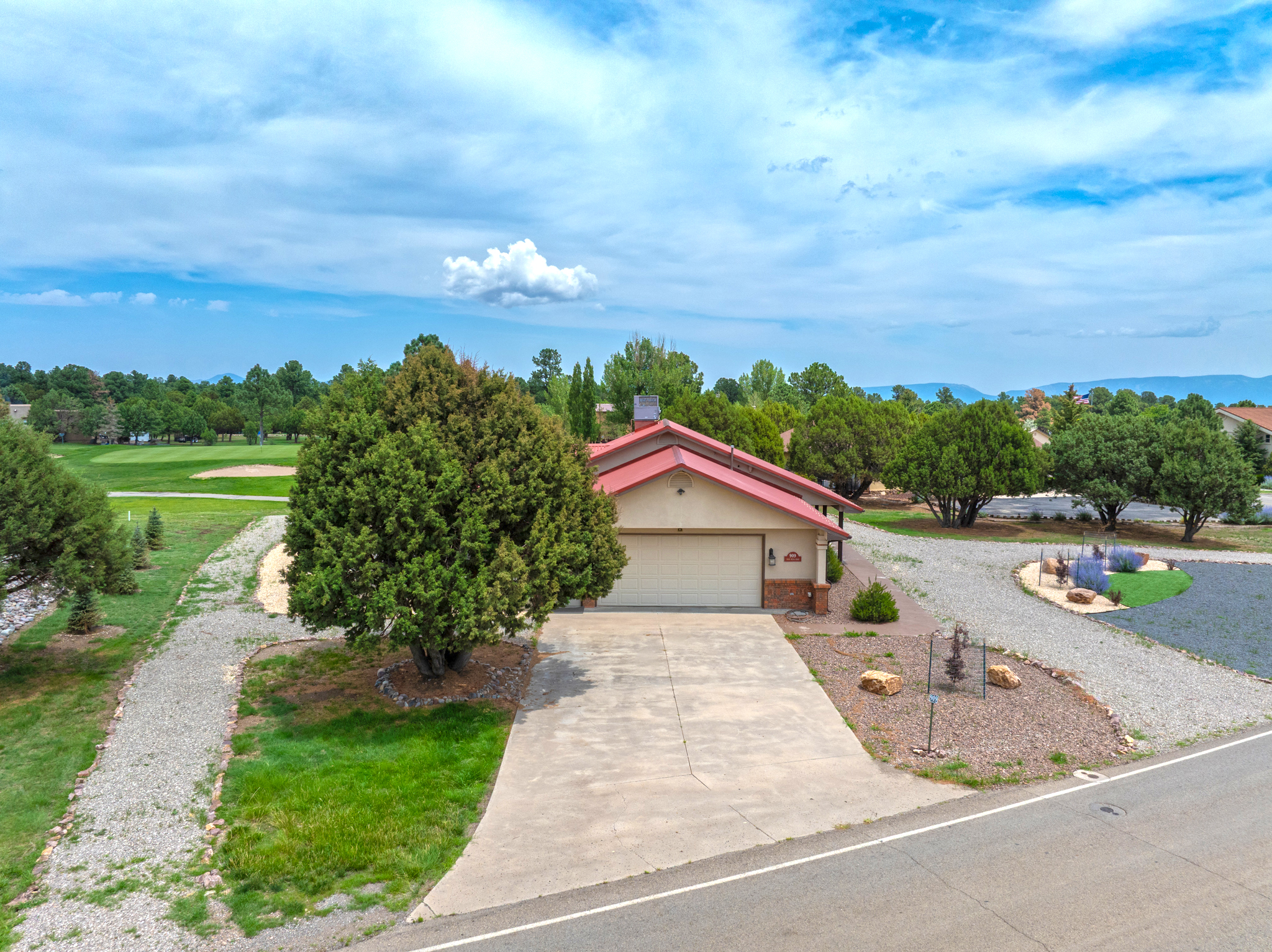 Alto, New Mexico, 88312, United States, 3 Bedrooms Bedrooms, ,2 BathroomsBathrooms,Residential,For Sale,1891048