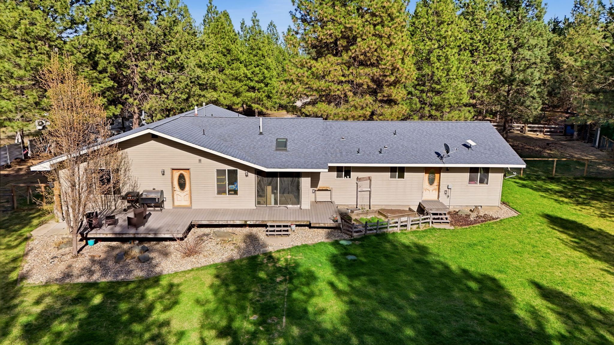 Deer Park, Washington, 99006, United States, 3 Bedrooms Bedrooms, ,3 BathroomsBathrooms,Residential,For Sale,2036867