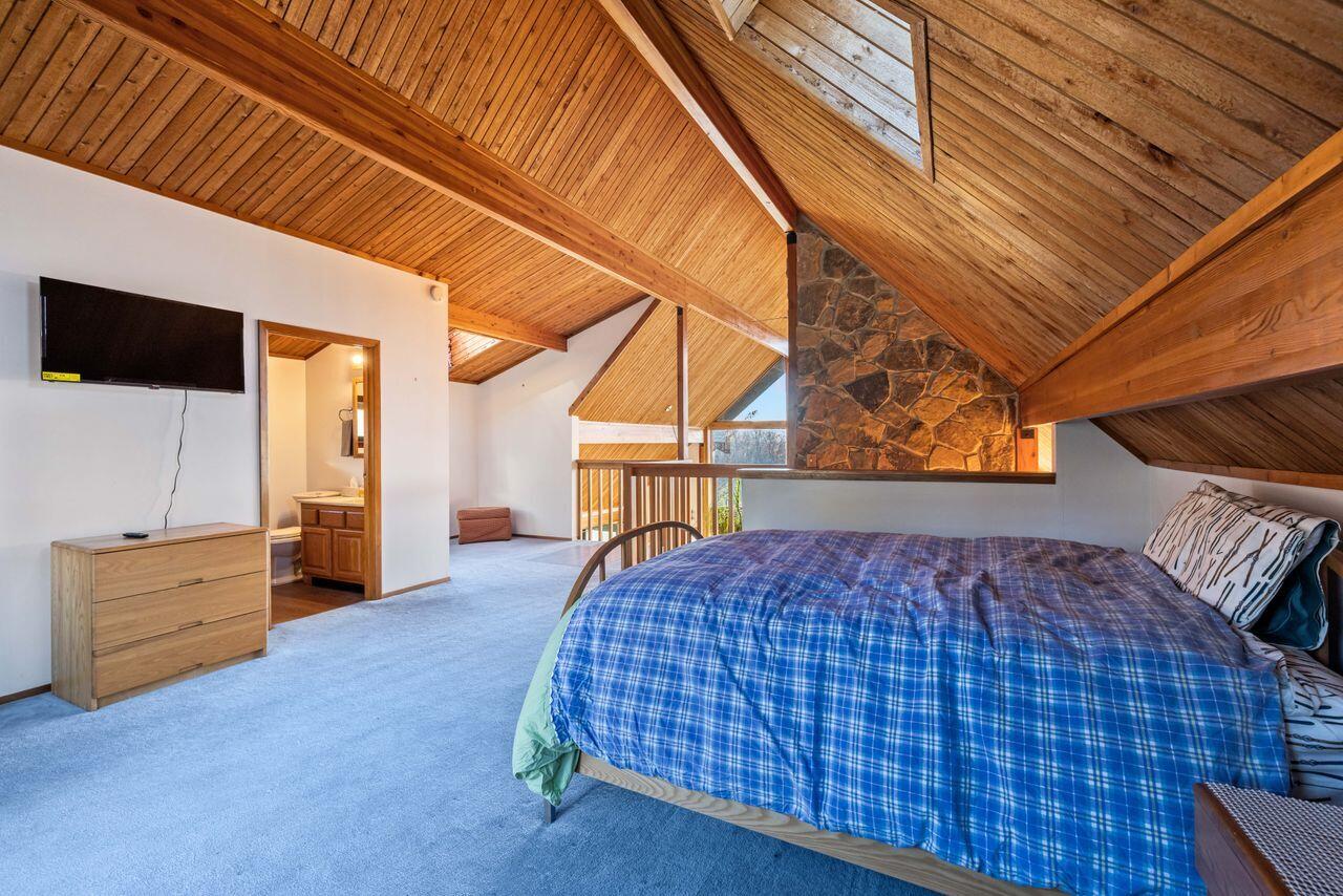 Harrison, Maine, 04040, United States, 3 Bedrooms Bedrooms, ,3 BathroomsBathrooms,Residential,For Sale,1991420