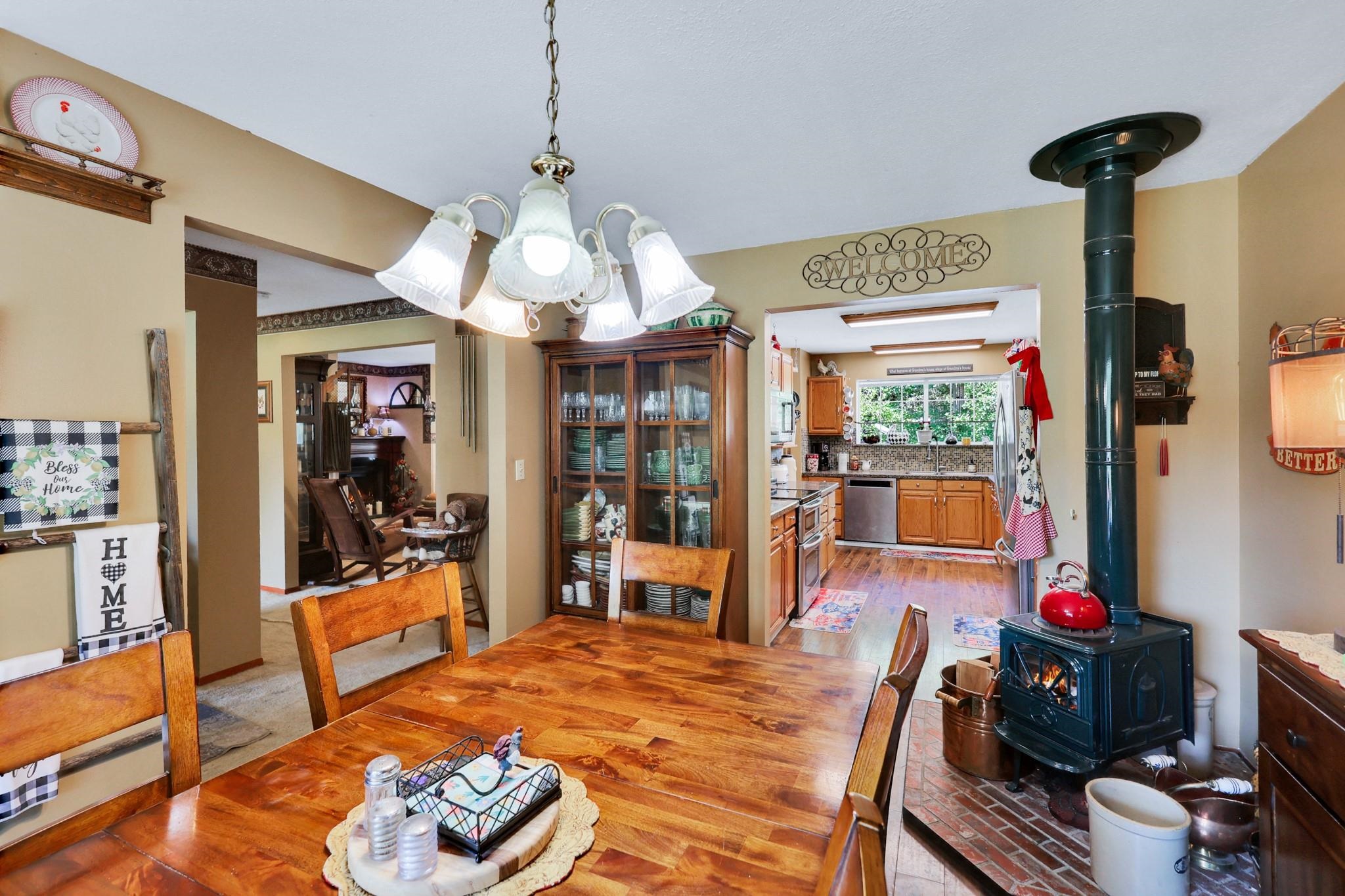Medical Lake, Washington, 99022, United States, 5 Bedrooms Bedrooms, ,3 BathroomsBathrooms,Residential,For Sale,1901495