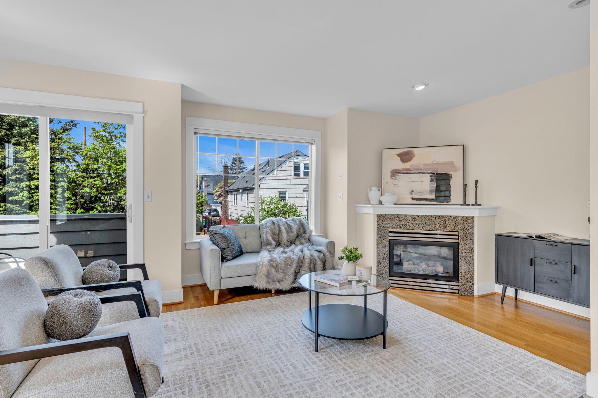 352 NW 76th St Unit #B, Seattle, WA 98117 