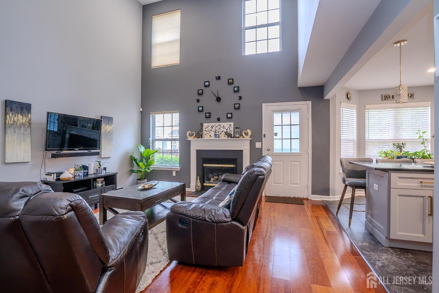 North Brunswick, New Jersey, 08902, United States, 3 Bedrooms Bedrooms, ,3 BathroomsBathrooms,Residential,For Sale,1937029