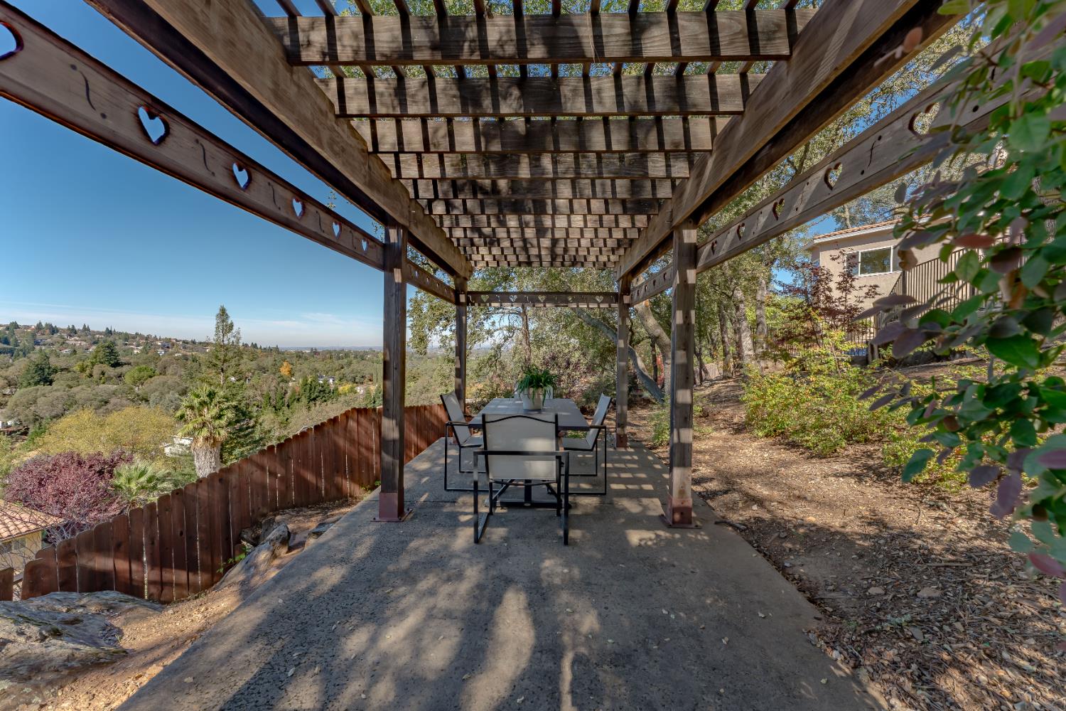 El Dorado Hills, California, 95762, United States, 4 Bedrooms Bedrooms, ,3 BathroomsBathrooms,Residential,For Sale,1987748