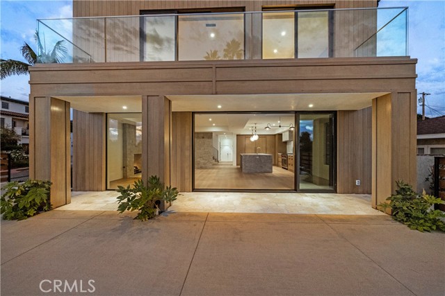 San Clemente, California, 92672, United States, 4 Bedrooms Bedrooms, ,4 BathroomsBathrooms,Residential,For Sale,1975978