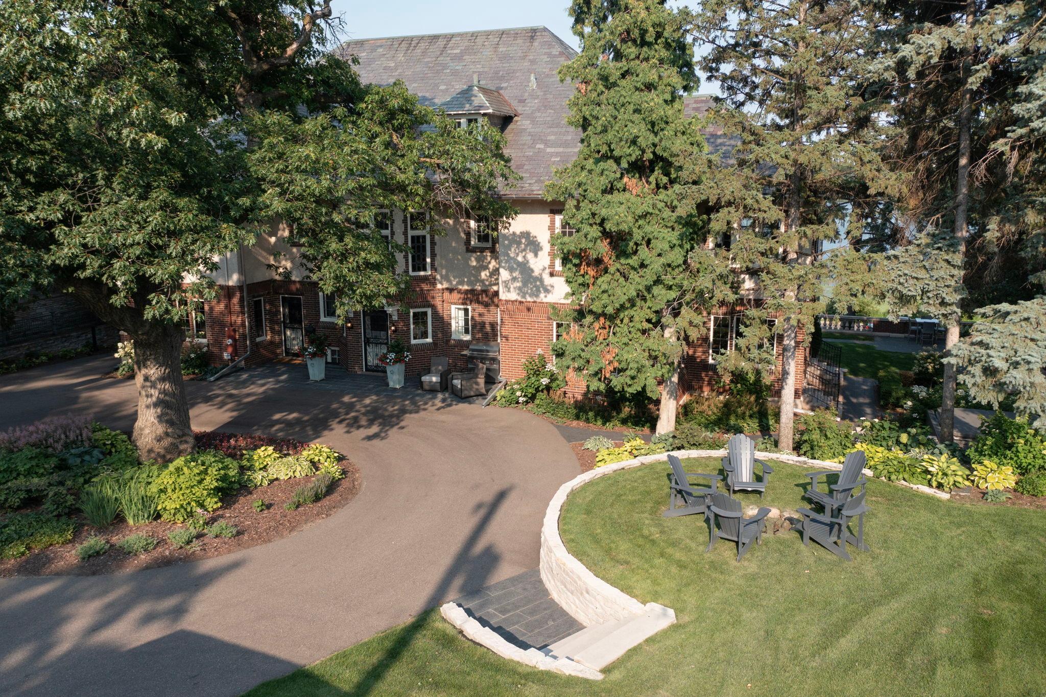 Minneapolis, Minnesota, 55416, United States, 5 Bedrooms Bedrooms, ,4 BathroomsBathrooms,Residential,For Sale,1907666