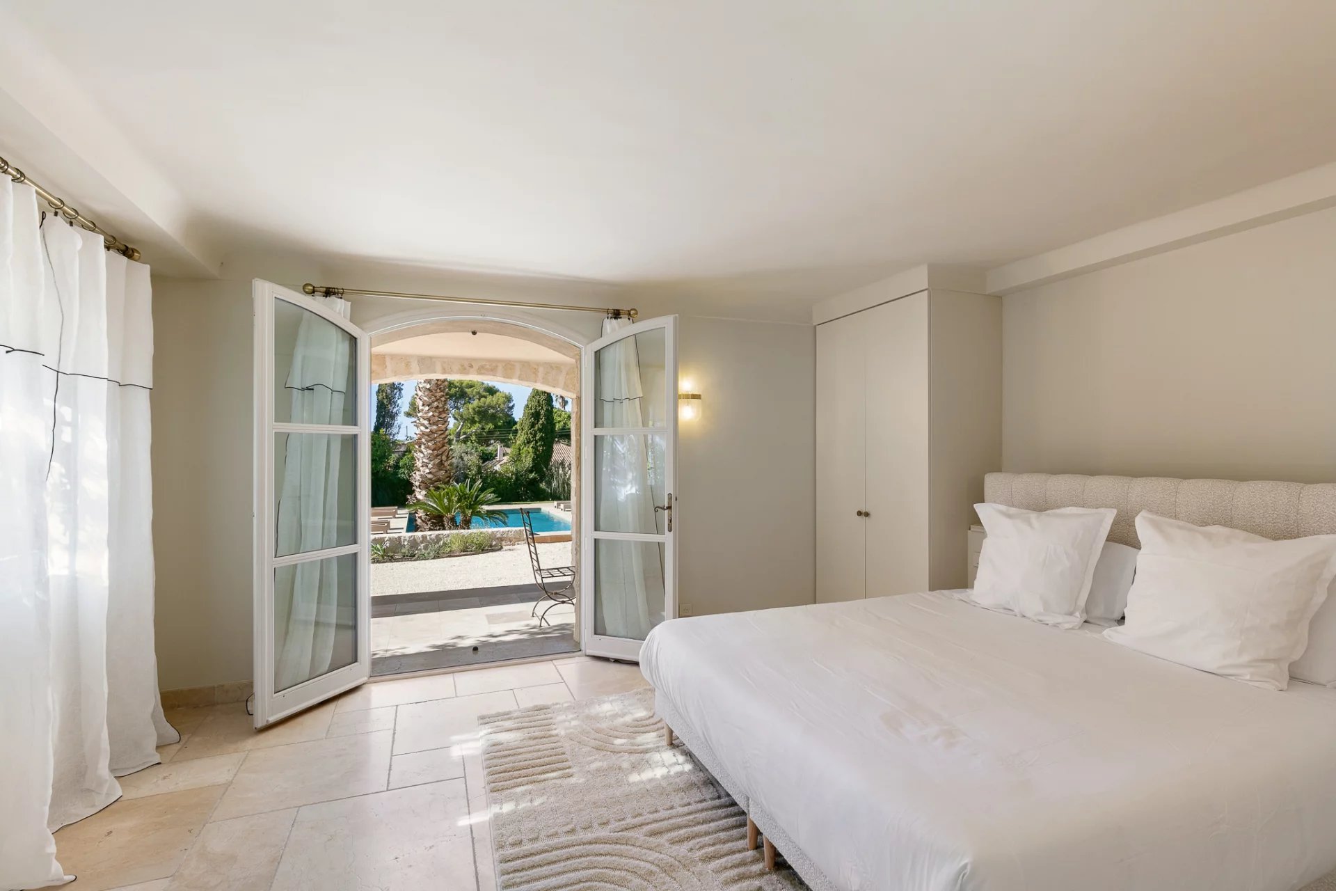 Antibes, Provence-Alpes-Côte d’Azur, 06600, FR, 6 Bedrooms Bedrooms, ,Residential,For Sale,1986252