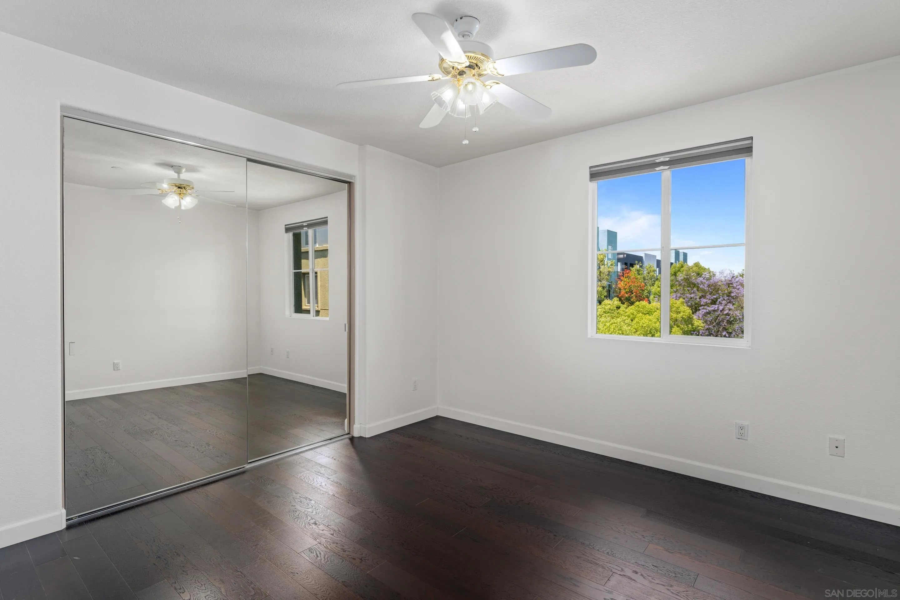 San Diego, California, 92123, United States, 2 Bedrooms Bedrooms, ,2 BathroomsBathrooms,Residential,For Sale,1939534