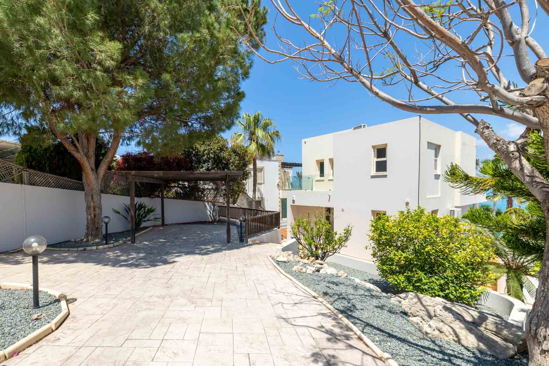  Five Bedroom Villa with Private Pool in Kissonerga, Pafos - 物件實景