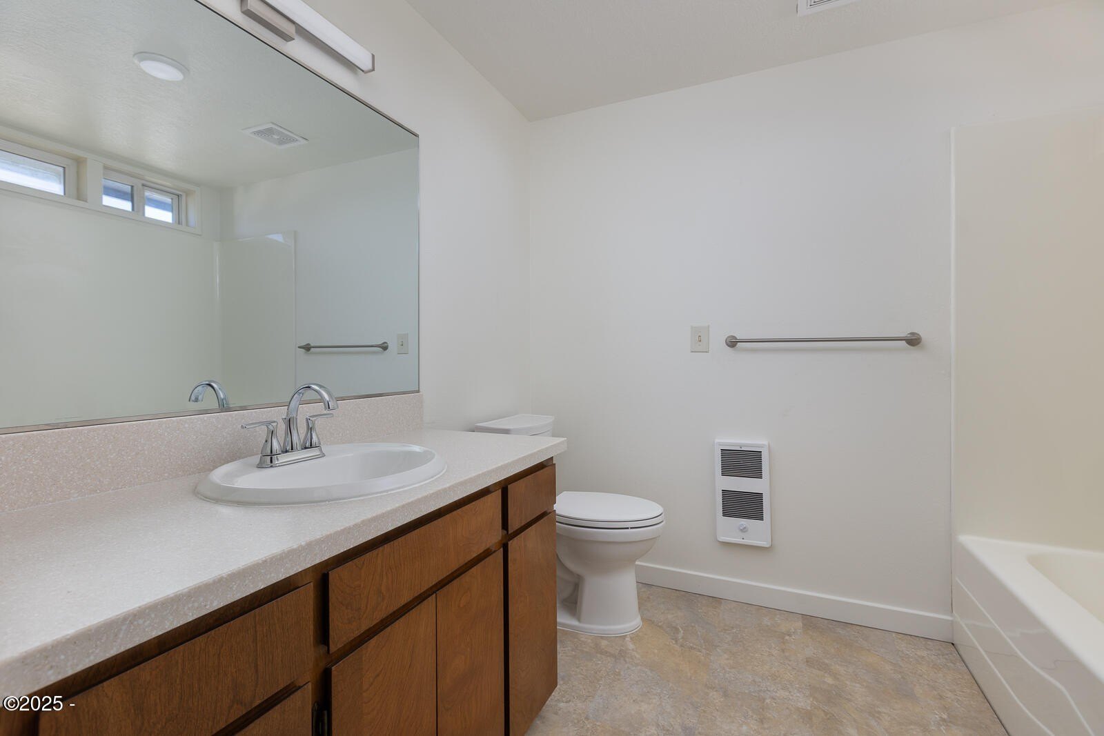 Lincoln City, Oregon, 97367, United States, 2 Bedrooms Bedrooms, ,2 BathroomsBathrooms,Residential,For Sale,1970339