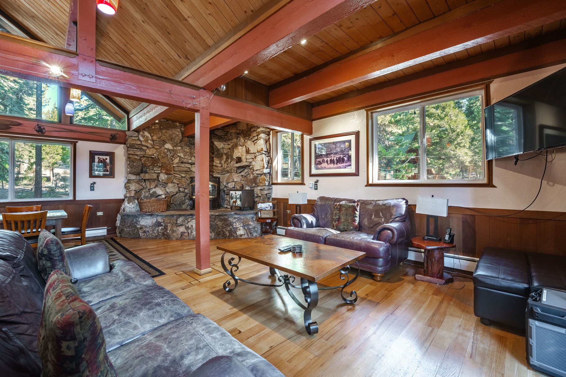  4 Bedroom Agate Bay Home with 2 Primary Suites - 物件實景