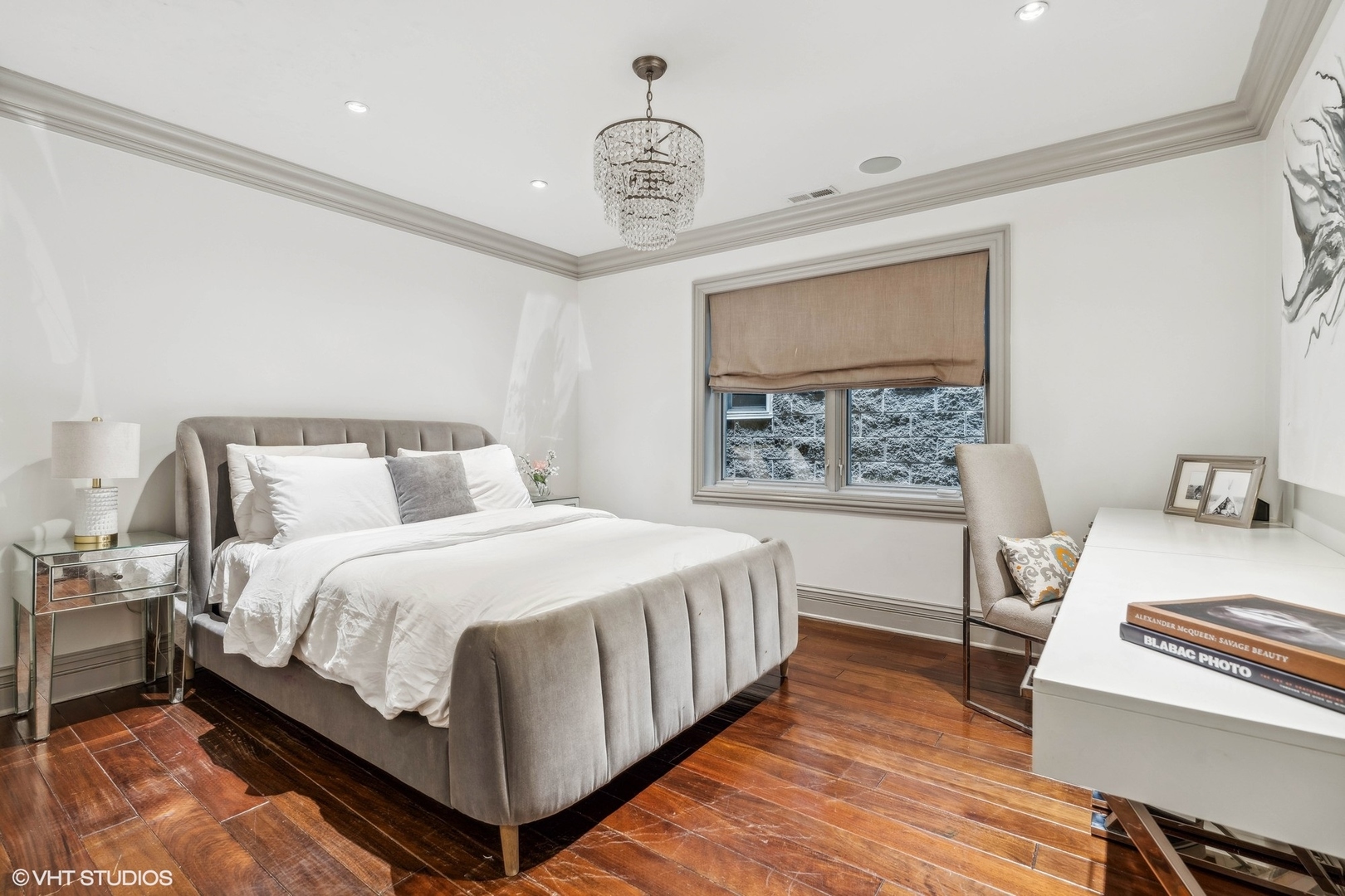 3830 N Wayne Avenue, Chicago, Illinois, 60613, United States, 6 Bedrooms Bedrooms, ,6 BathroomsBathrooms,Residential,For Sale,3830 N Wayne Avenue,1628817