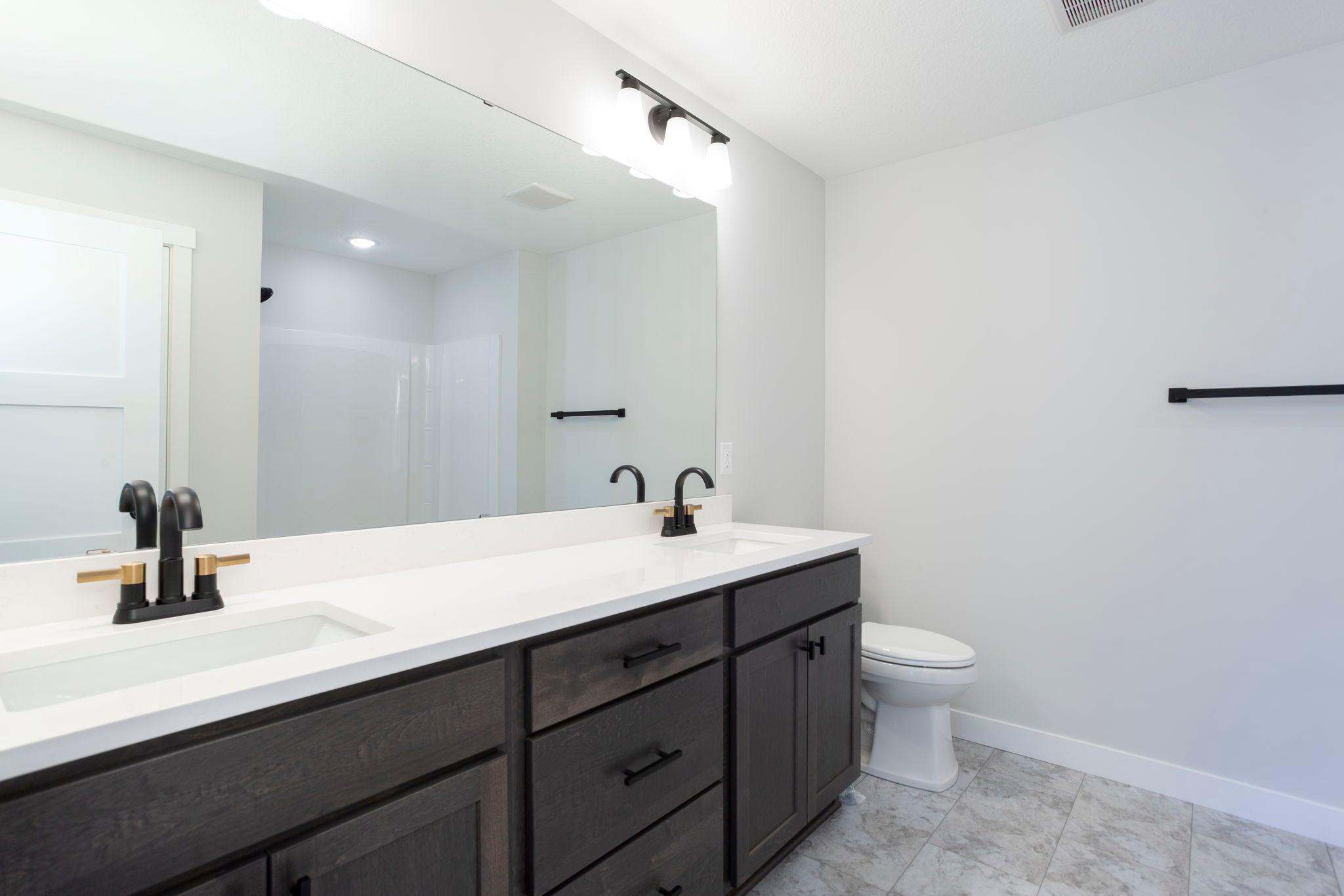 Hudson Twp, Wisconsin, 54016, United States, 3 Bedrooms Bedrooms, ,2 BathroomsBathrooms,Residential,For Sale,1877460