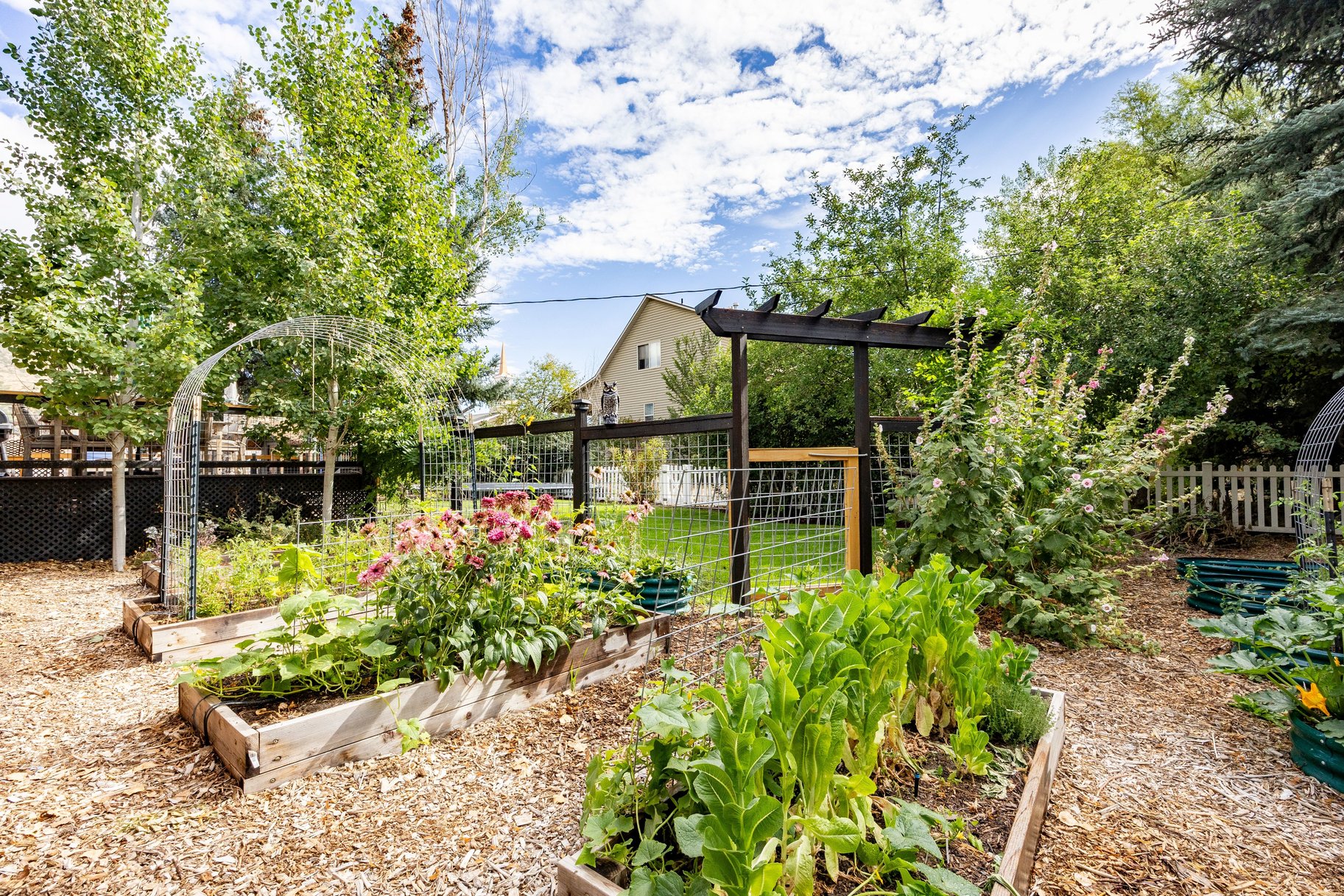  Charming Single Level Garden Home with Mountain Views - 物件實景