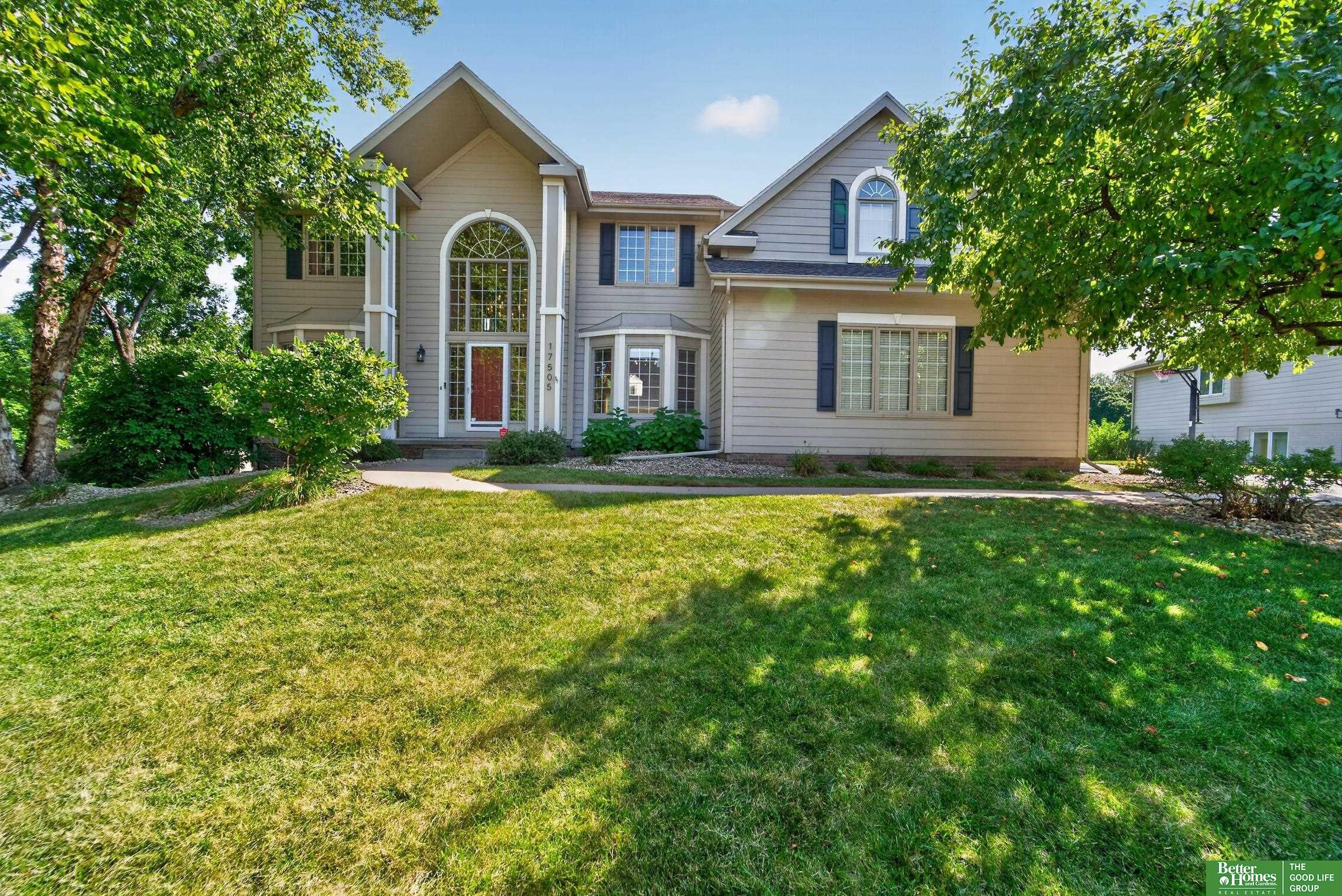 Howard St, Omaha, NE 68118 #1