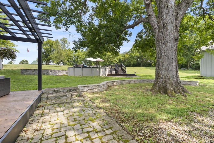 Versailles, Kentucky, 40383, United States, 4 Bedrooms Bedrooms, ,Residential,For Sale,1900700