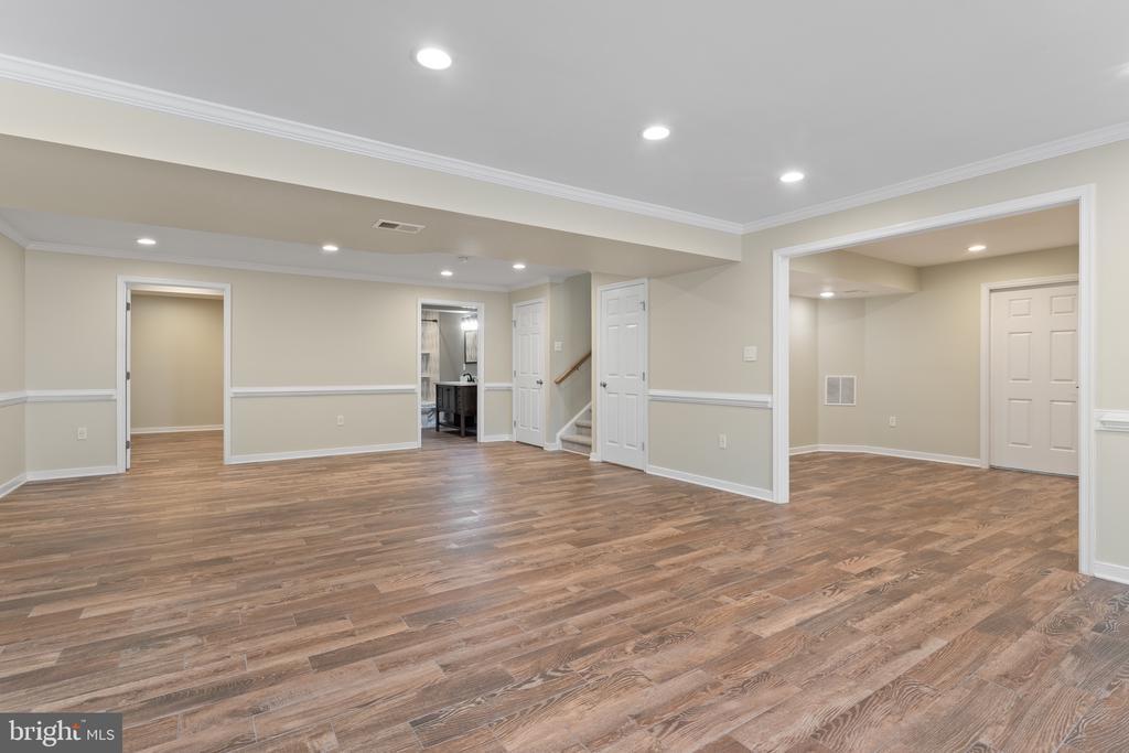 Fredericksburg, Virginia, 22408, United States, 4 Bedrooms Bedrooms, ,4 BathroomsBathrooms,Residential,For Sale,1932682