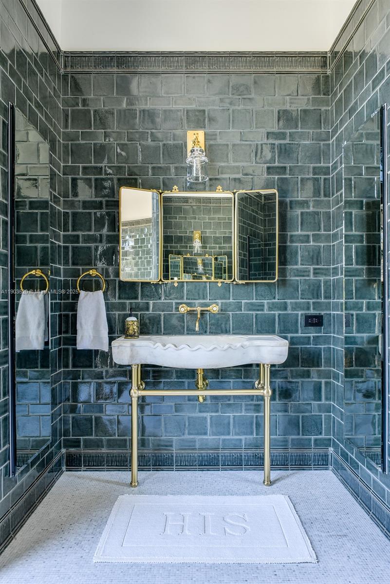 Pinecrest, Florida, 33156, United States, 8 Bedrooms Bedrooms, ,9 BathroomsBathrooms,Residential,For Sale,1992030