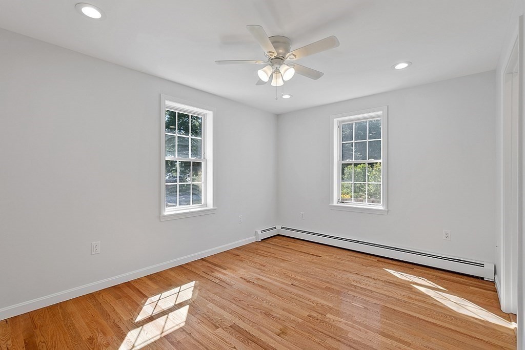 Exeter, New Hampshire, 03833, United States, 4 Bedrooms Bedrooms, ,3 BathroomsBathrooms,Residential,For Sale,1927852