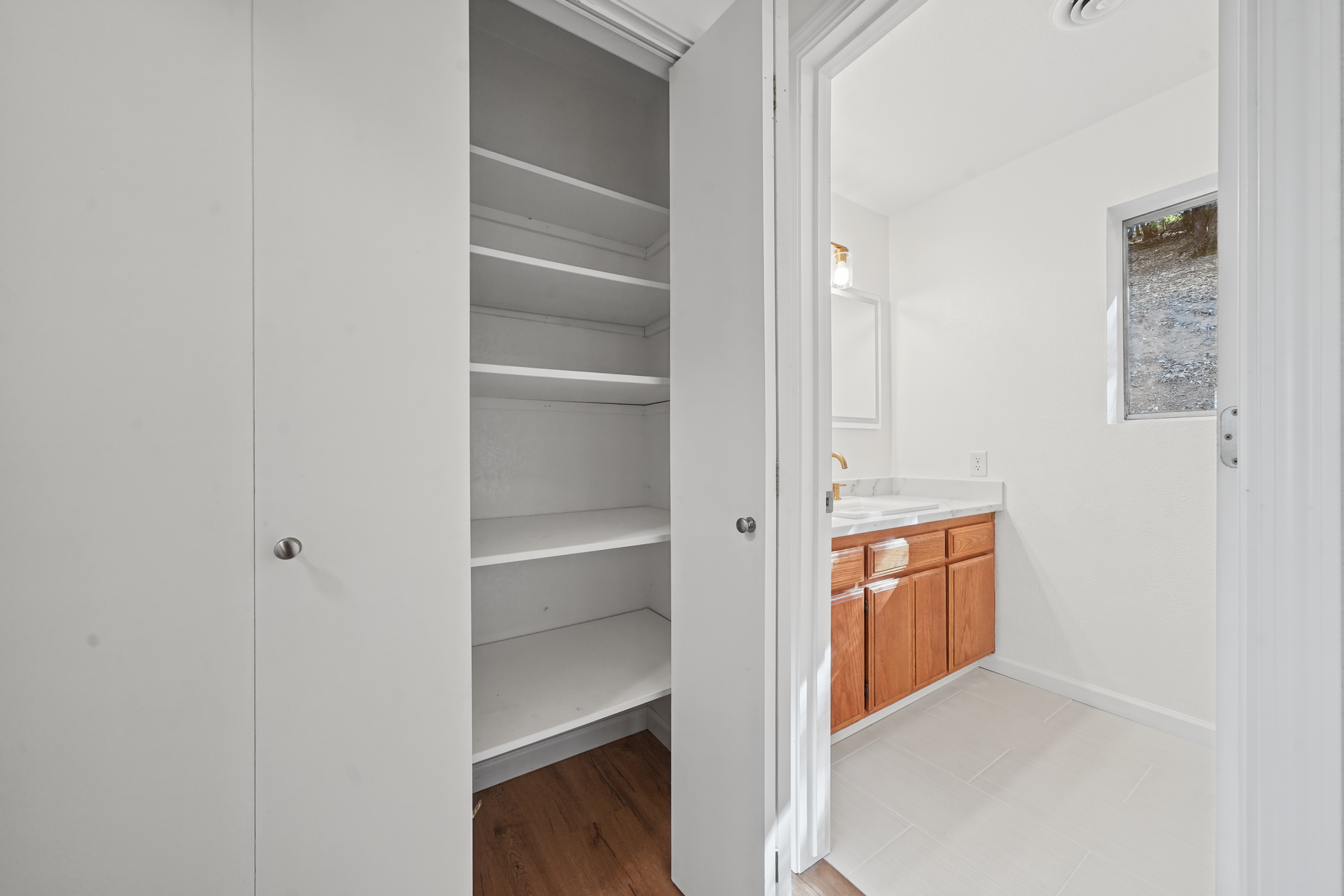  Single Story Living with Views + Privacy - 物件實景