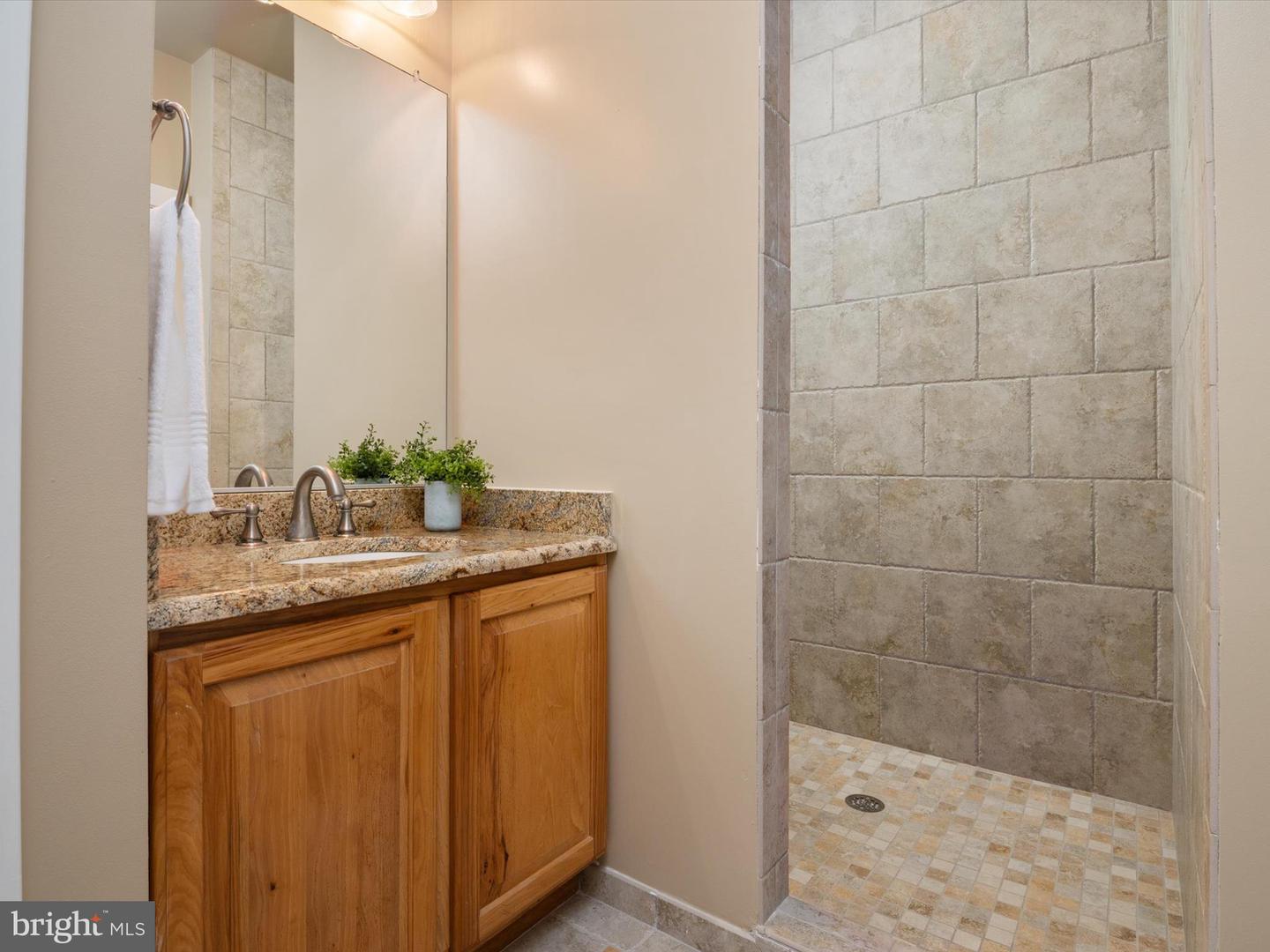 Pasadena, Maryland, 21122, United States, 6 Bedrooms Bedrooms, ,6 BathroomsBathrooms,Residential,For Sale,1994815