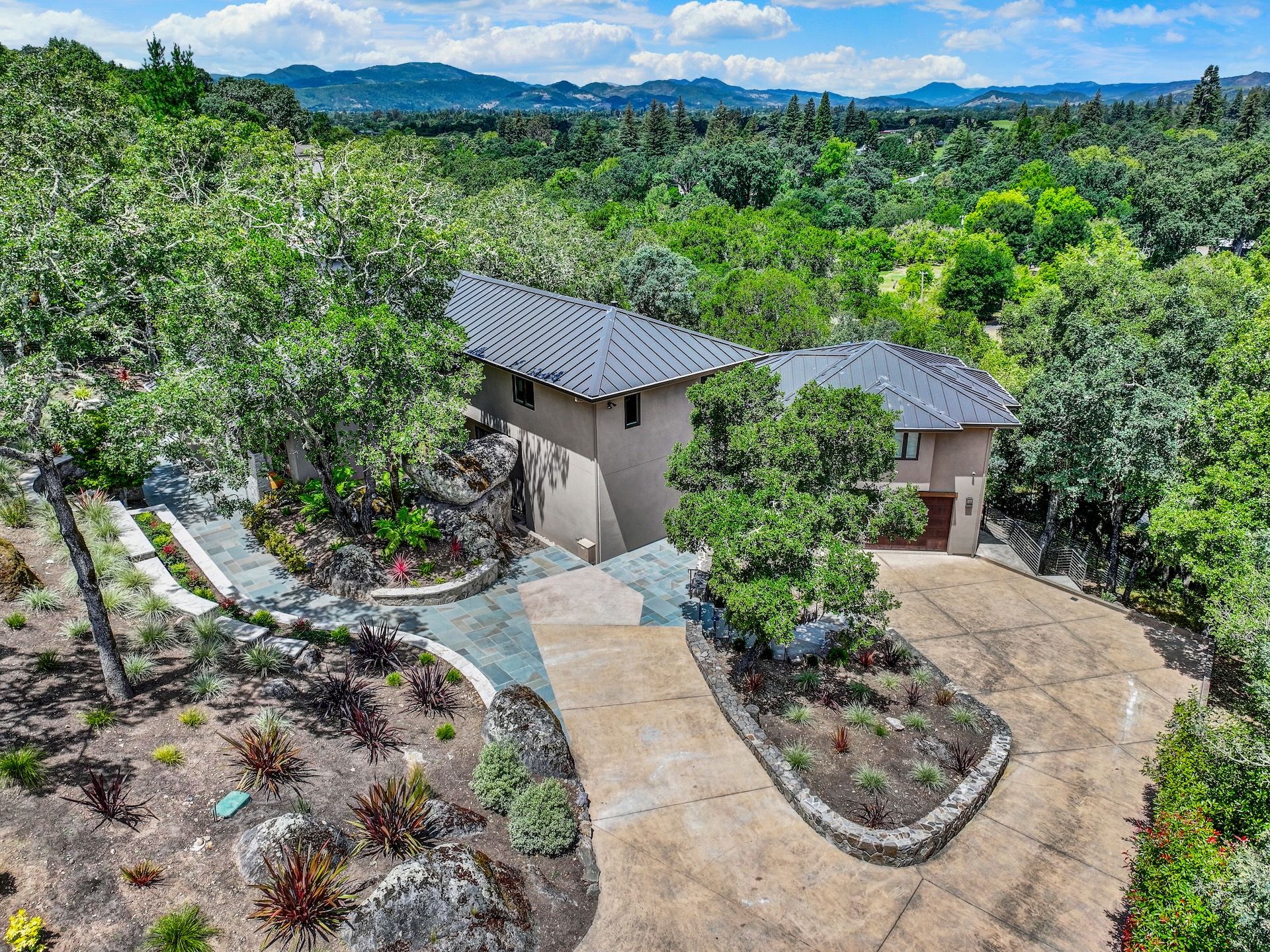  Gated Hagen Oaks Estates Residence - 物件實景