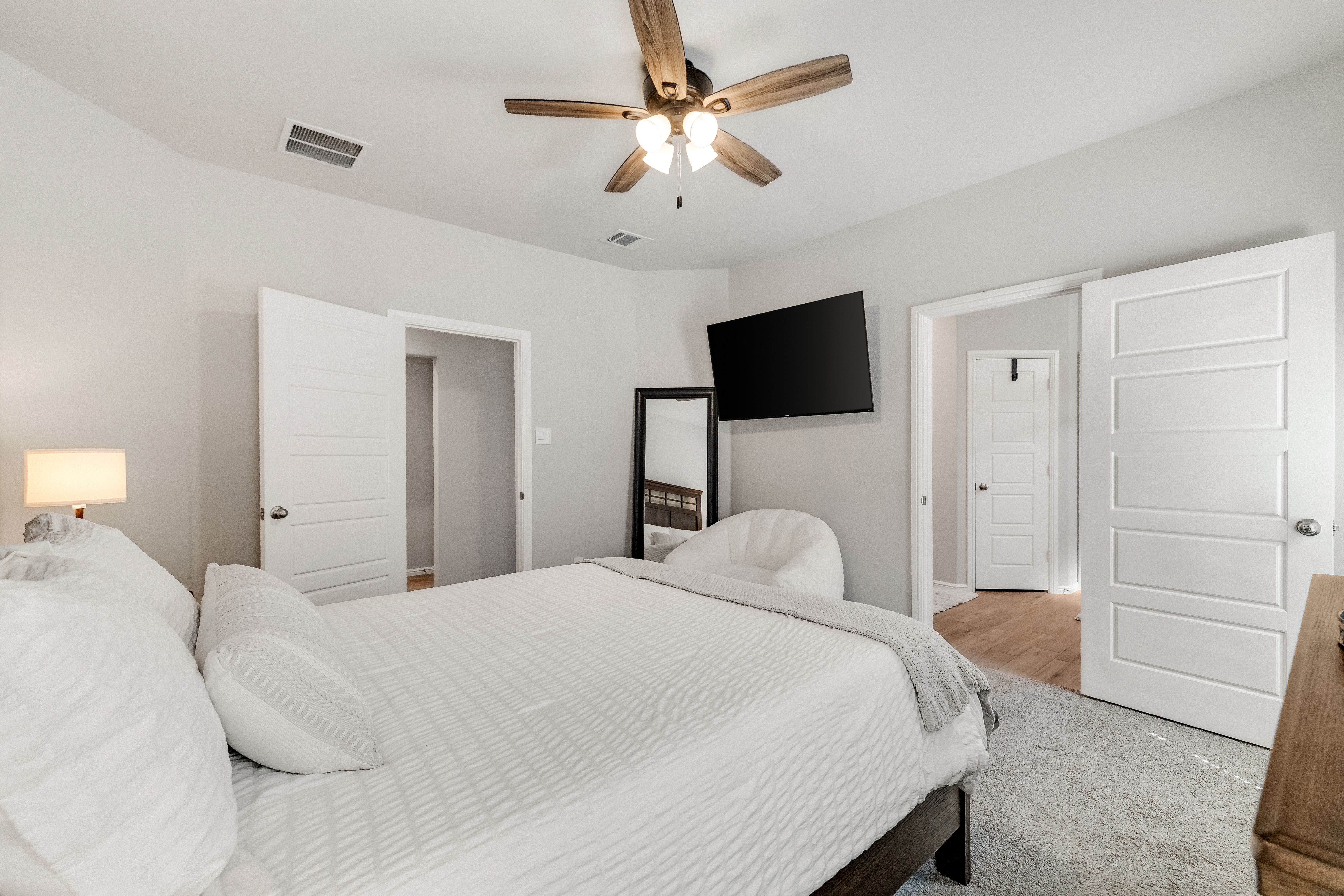  Low-Maintenance Fort Worth Home in Gated Overlook Community - 物件實景