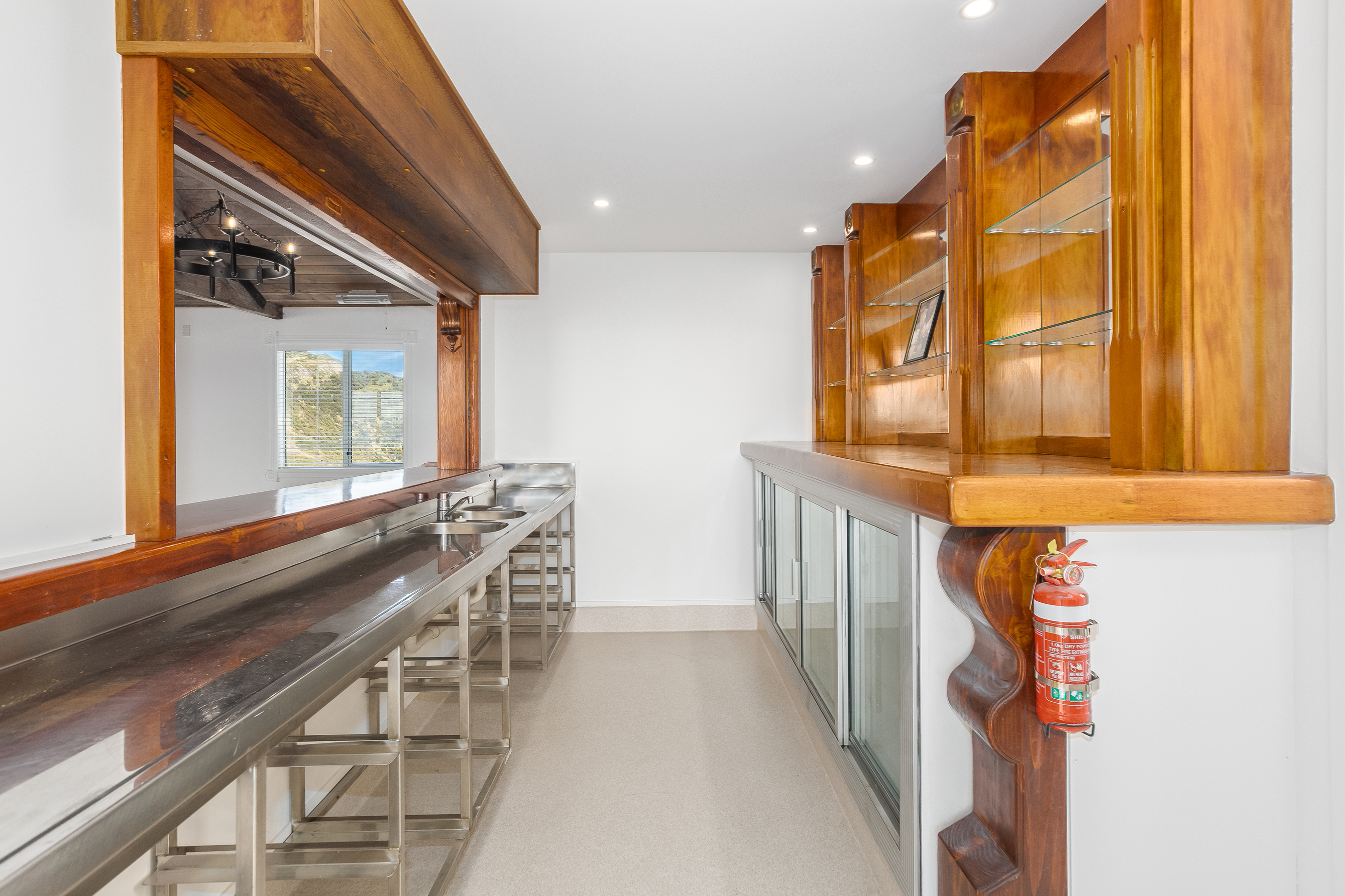 430 Hawkins Hill Road, Brooklyn - 物件實景