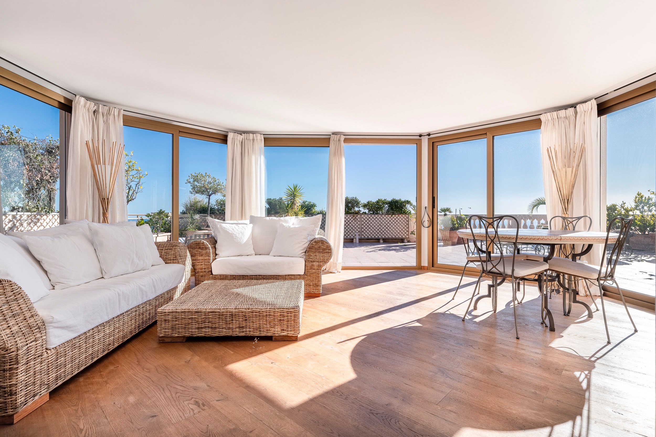  Exceptional duplex penthouse near Monaco with panoramic sea views - 物件實景