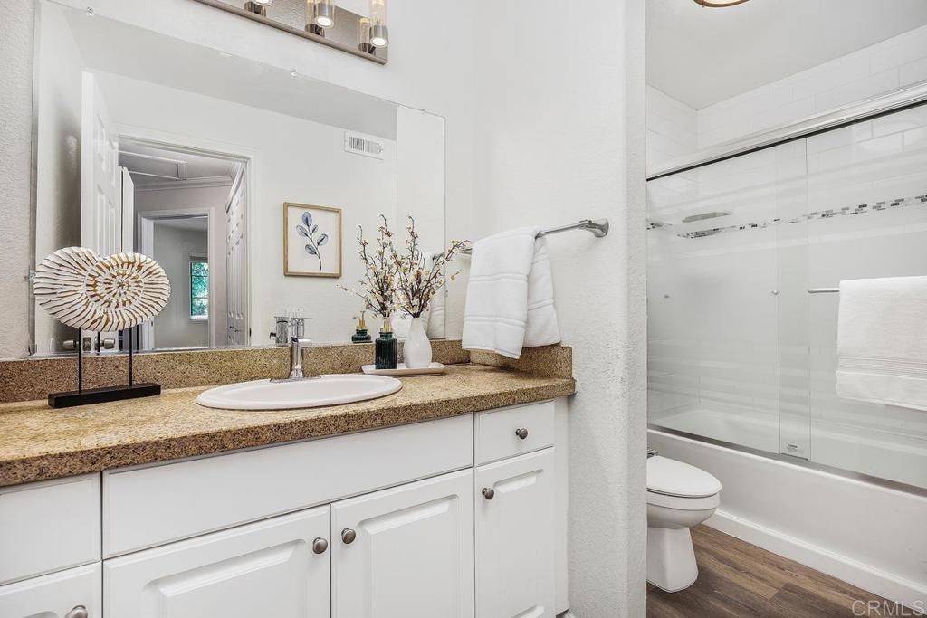 Oceanside, California, 92056, United States, 2 Bedrooms Bedrooms, ,2 BathroomsBathrooms,Residential,For Sale,1958982