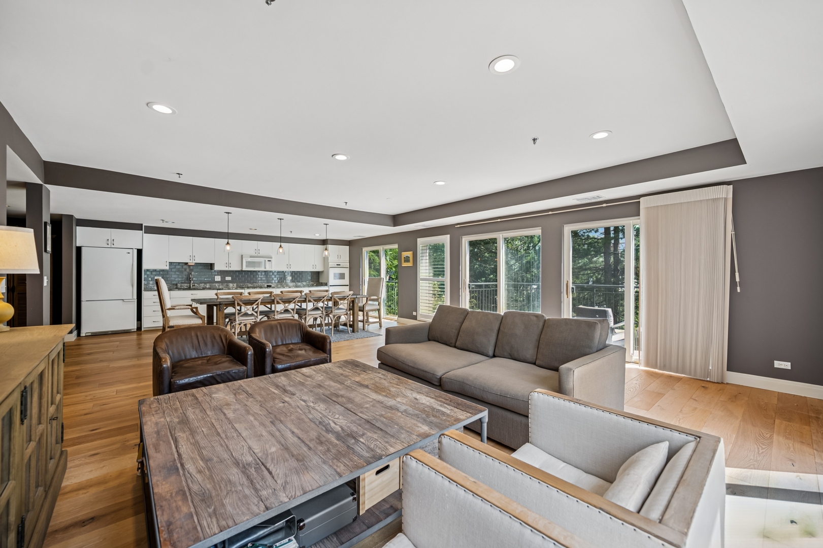 Lake Forest, Illinois, 60045, United States, 3 Bedrooms Bedrooms, ,2 BathroomsBathrooms,Residential,For Sale,1940647