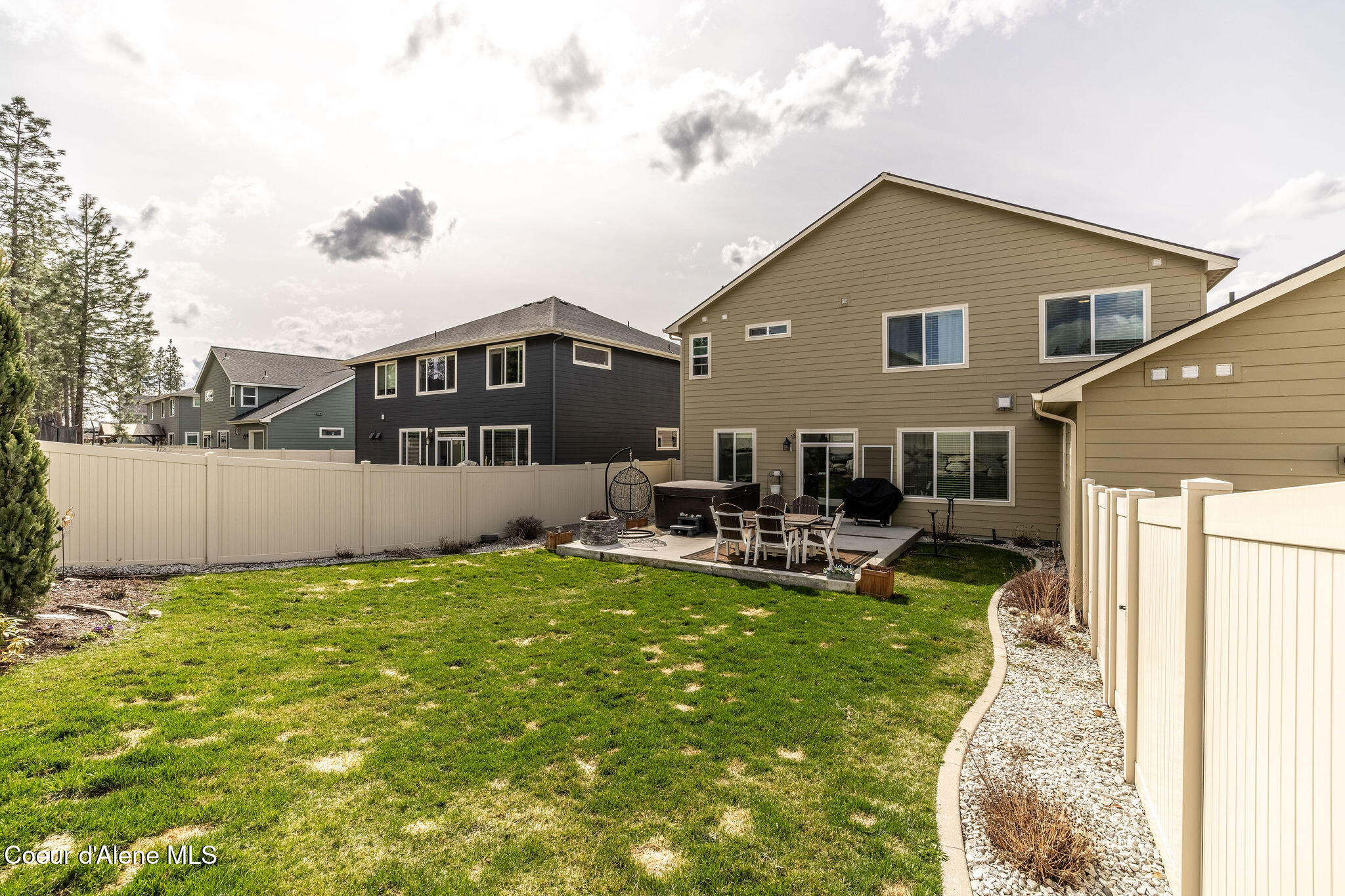 Coeur D'alene, Idaho, 83815, United States, 5 Bedrooms Bedrooms, ,4 BathroomsBathrooms,Residential,For Sale,1754735