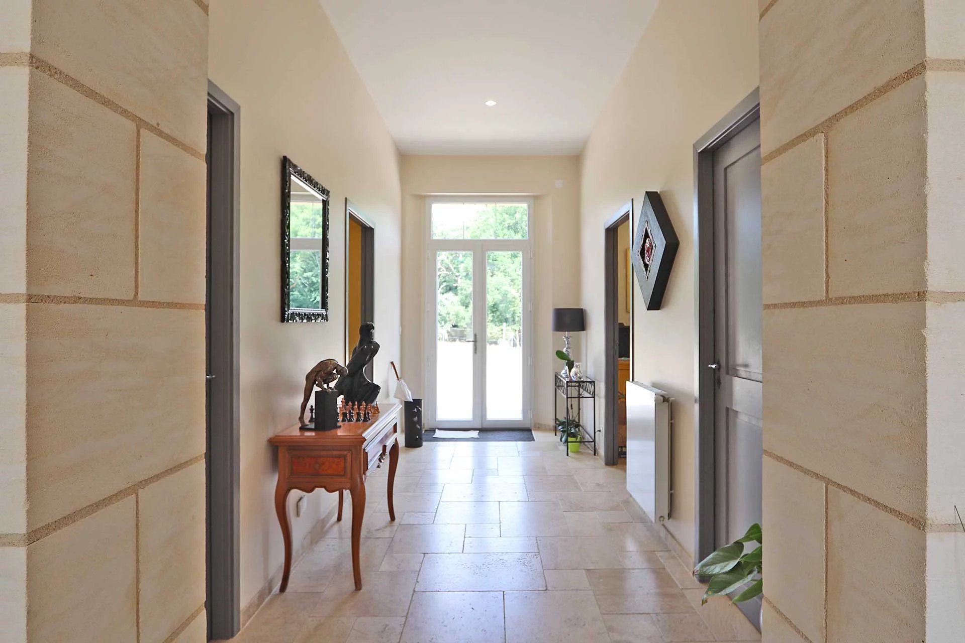 Bergerac, New Aquitaine, 24100, FR, 6 Bedrooms Bedrooms, ,7 BathroomsBathrooms,Residential,For Sale,1995635