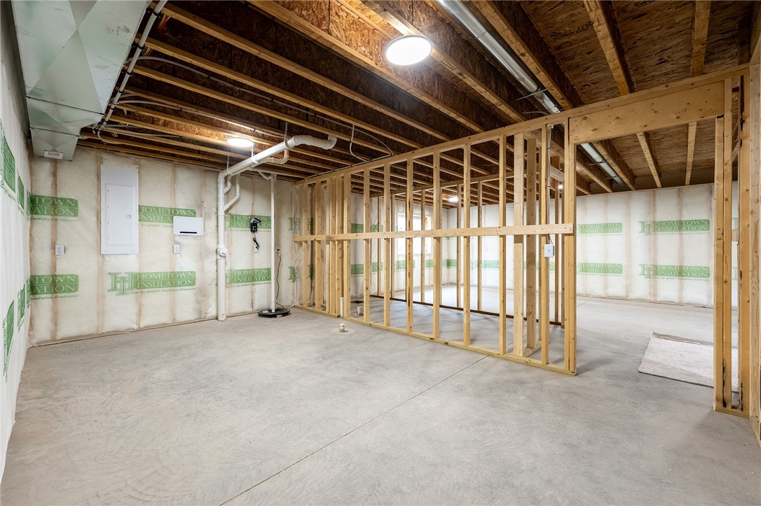 Chippewa Falls, Wisconsin, 54729, United States, 3 Bedrooms Bedrooms, ,2 BathroomsBathrooms,Residential,For Sale,1998199