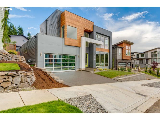 Camas, Washington, 98607, United States, 4 Bedrooms Bedrooms, ,3 BathroomsBathrooms,Residential,For Sale,1826713