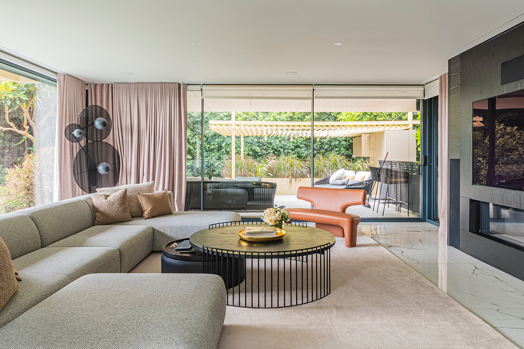  Luxury contemporary villa with pool, garden, and top energy efficiency - 物件實景
